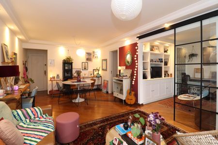Apartamento à venda com 100m², 2 quartos e 1 vaga Apartamento à venda com 100m², 2 quartos e 1 vagaSala