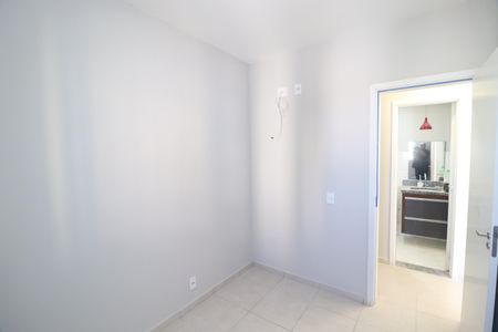 Quarto 1 de apartamento para alugar com 2 quartos, 51m² em Shopping Park, Uberlândia