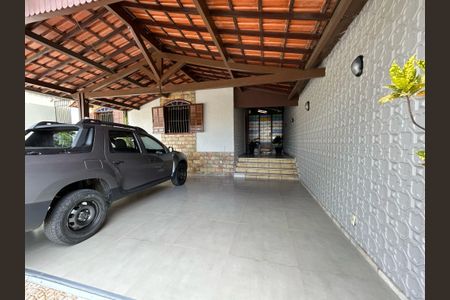 Casa para alugar com 315m², 4 quartos e 6 vagas Casa para alugar com 315m², 4 quartos e 6 vagasGaragem