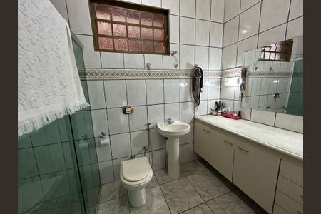 Banheiro da Suíte de casa para alugar com 4 quartos, 315m² em Itapoã, Belo Horizonte