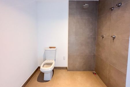 Studio para alugar com 47m², 1 quarto e sem vaga Studio para alugar com 47m², 1 quarto e sem vagaBanheiro
