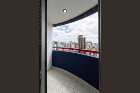 Varanda de apartamento à venda com 1 quarto, 48m² em Funcionários, Belo Horizonte