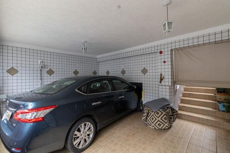 Casa à venda com 300m², 3 quartos e 2 vagas Casa à venda com 300m², 3 quartos e 2 vagasGaragem