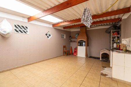 Casa à venda com 300m², 3 quartos e 2 vagas Casa à venda com 300m², 3 quartos e 2 vagasChurrasqueira e Quintal