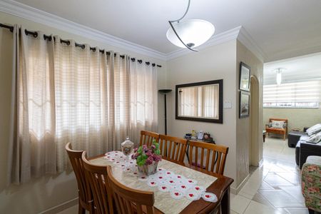 Casa à venda com 300m², 3 quartos e 2 vagas Casa à venda com 300m², 3 quartos e 2 vagasSala de Jantar