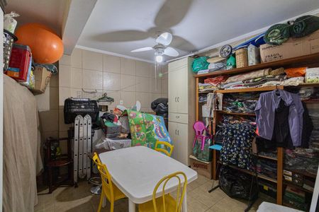 Casa à venda com 300m², 3 quartos e 2 vagas Casa à venda com 300m², 3 quartos e 2 vagasQuarto de Serviço