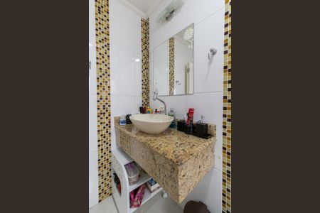 Casa à venda com 300m², 3 quartos e 2 vagas Casa à venda com 300m², 3 quartos e 2 vagasBanheiro Suíte