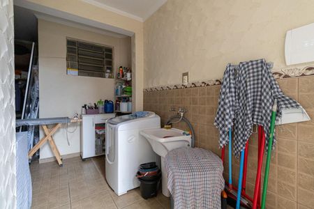 Casa à venda com 300m², 3 quartos e 2 vagas Casa à venda com 300m², 3 quartos e 2 vagasÁrea de Serviço