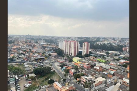 Apartamento à venda com 2 quartos, 32m² em Vila Carmosina, São Paulo