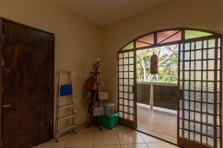 Casa à venda com 180m², 4 quartos e 2 vagas Casa à venda com 180m², 4 quartos e 2 vagasQuarto 3