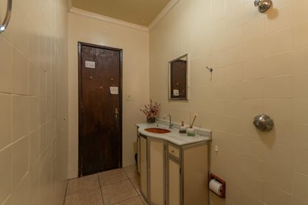 Casa à venda com 180m², 4 quartos e 2 vagas Casa à venda com 180m², 4 quartos e 2 vagasBanheiro Social 2