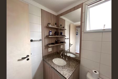 Apartamento à venda com 128m², 3 quartos e 3 vagas Apartamento à venda com 128m², 3 quartos e 3 vagasBanheiro da Suíte 3
