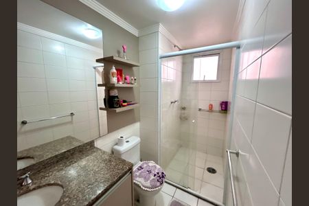 Apartamento à venda com 128m², 3 quartos e 3 vagas Apartamento à venda com 128m², 3 quartos e 3 vagasBanheiro da Suíte 2