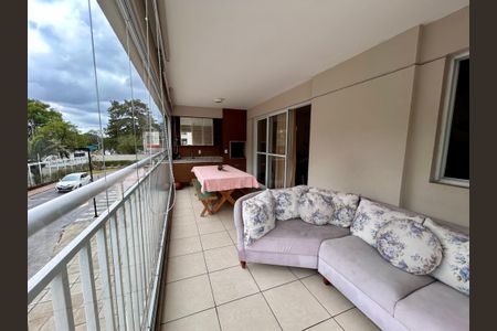 Apartamento à venda com 128m², 3 quartos e 3 vagas Apartamento à venda com 128m², 3 quartos e 3 vagasVaranda da Sala