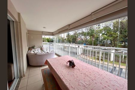 Apartamento à venda com 128m², 3 quartos e 3 vagas Apartamento à venda com 128m², 3 quartos e 3 vagasVaranda da Sala