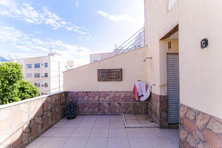 Casa à venda com 120m², 2 quartos e 1 vaga Casa à venda com 120m², 2 quartos e 1 vagaTerraço