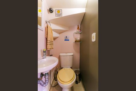 Casa à venda com 120m², 2 quartos e 1 vaga Casa à venda com 120m², 2 quartos e 1 vagaLavabo