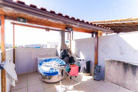 Casa à venda com 120m², 2 quartos e 1 vaga Casa à venda com 120m², 2 quartos e 1 vagaTerraço