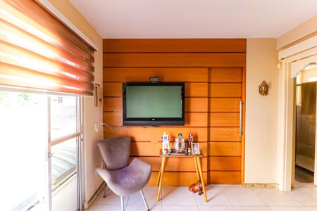 Casa à venda com 120m², 2 quartos e 1 vaga Casa à venda com 120m², 2 quartos e 1 vagaSuíte