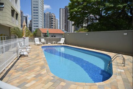 Apartamento à venda com 72m², 2 quartos e 2 vagasÁrea comum - Piscina