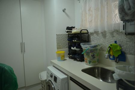Apartamento à venda com 72m², 2 quartos e 2 vagasÁrea de Serviço