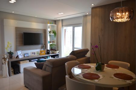 Sala de apartamento para alugar com 2 quartos, 72m² em Jardim, Santo André