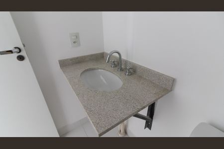 Apartamento à venda com 63m², 2 quartos e 1 vaga Apartamento à venda com 63m², 2 quartos e 1 vagaBanheiro Social