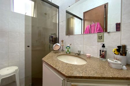 Apartamento à venda com 130m², 2 quartos e 1 vaga Apartamento à venda com 130m², 2 quartos e 1 vagaBanheiro da Suíte