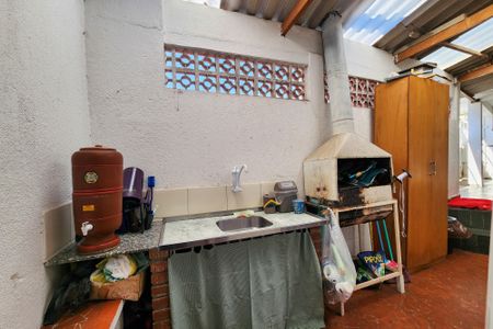 Casa à venda com 131m², 2 quartos e 2 vagas Casa à venda com 131m², 2 quartos e 2 vagasÁrea