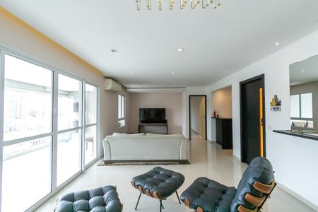 Apartamento à venda com 155m², 3 quartos e 3 vagas Apartamento à venda com 155m², 3 quartos e 3 vagasSala