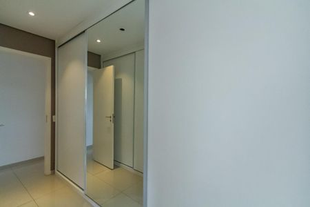 Apartamento à venda com 155m², 3 quartos e 3 vagas Apartamento à venda com 155m², 3 quartos e 3 vagasCloset da Suíte 3