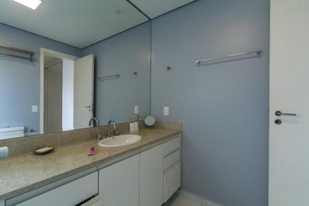 Apartamento à venda com 155m², 3 quartos e 3 vagas Apartamento à venda com 155m², 3 quartos e 3 vagasBanheiro da Suíte 3