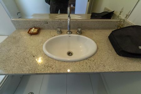 Apartamento à venda com 155m², 3 quartos e 3 vagas Apartamento à venda com 155m², 3 quartos e 3 vagasBanheiro da Suíte 2