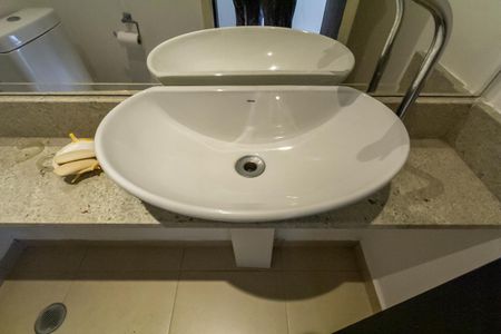 Apartamento à venda com 155m², 3 quartos e 3 vagas Apartamento à venda com 155m², 3 quartos e 3 vagasLavabo