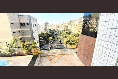 Apartamento à venda com 125m², 3 quartos e 2 vagas Apartamento à venda com 125m², 3 quartos e 2 vagasVista