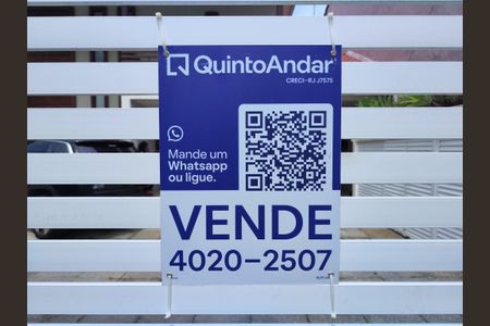 Casa de condomínio à venda com 645m², 4 quartos e 3 vagas Casa de condomínio à venda com 645m², 4 quartos e 3 vagasPlaquinha