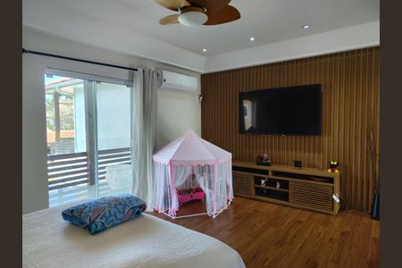 Casa de condomínio à venda com 645m², 4 quartos e 3 vagas Casa de condomínio à venda com 645m², 4 quartos e 3 vagasSuíte 1