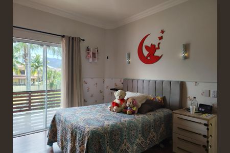 Casa de condomínio à venda com 645m², 4 quartos e 3 vagas Casa de condomínio à venda com 645m², 4 quartos e 3 vagasSuíte 2