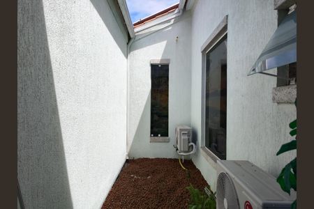 Casa de condomínio à venda com 645m², 4 quartos e 3 vagas Casa de condomínio à venda com 645m², 4 quartos e 3 vagasSuíte 1 varanda