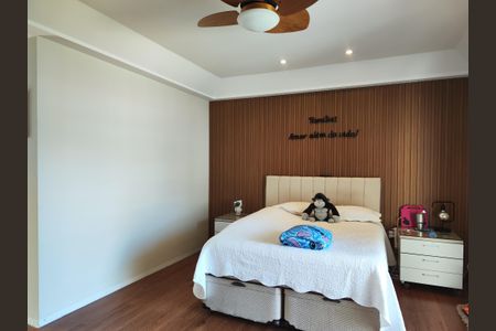 Casa de condomínio à venda com 645m², 4 quartos e 3 vagas Casa de condomínio à venda com 645m², 4 quartos e 3 vagasSuíte 1