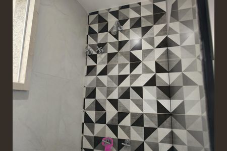 Casa de condomínio à venda com 645m², 4 quartos e 3 vagas Casa de condomínio à venda com 645m², 4 quartos e 3 vagasBanheiro da Suíte 4