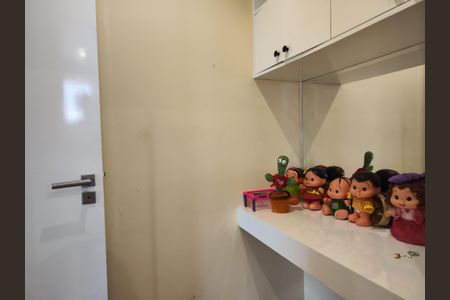 Casa de condomínio à venda com 645m², 4 quartos e 3 vagas Casa de condomínio à venda com 645m², 4 quartos e 3 vagasBanheiro da Suíte 2