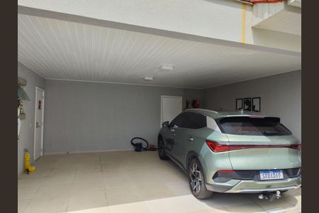 Casa de condomínio à venda com 645m², 4 quartos e 3 vagas Casa de condomínio à venda com 645m², 4 quartos e 3 vagasQuintal