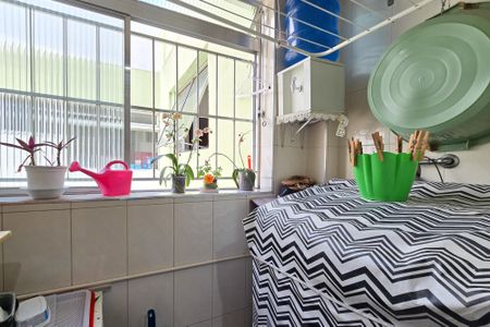 Apartamento à venda com 64m², 2 quartos e 1 vagaÁrea de Serviço