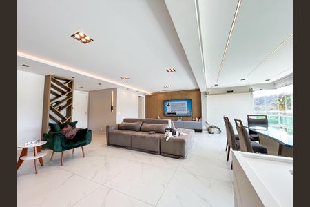 Apartamento para alugar com 138m², 3 quartos e 2 vagasSala
