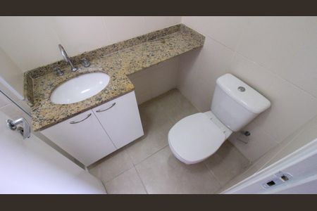 Apartamento à venda com 68m², 3 quartos e 1 vaga Apartamento à venda com 68m², 3 quartos e 1 vagaBanheiro da Suíte