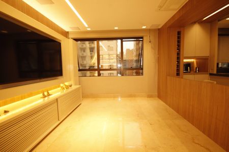 Sala de apartamento à venda com 4 quartos, 143m² em Funcionários, Belo Horizonte