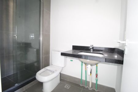 Banheiro de apartamento à venda com 0 quarto, 27m² em Auxiliadora, Porto Alegre
