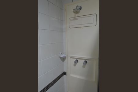Apartamento à venda com 64m², 2 quartos e 1 vaga Apartamento à venda com 64m², 2 quartos e 1 vagaBanheiro da Suíte