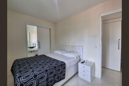 Apartamento à venda com 68m², 2 quartos e 1 vaga Apartamento à venda com 68m², 2 quartos e 1 vagaSuíte